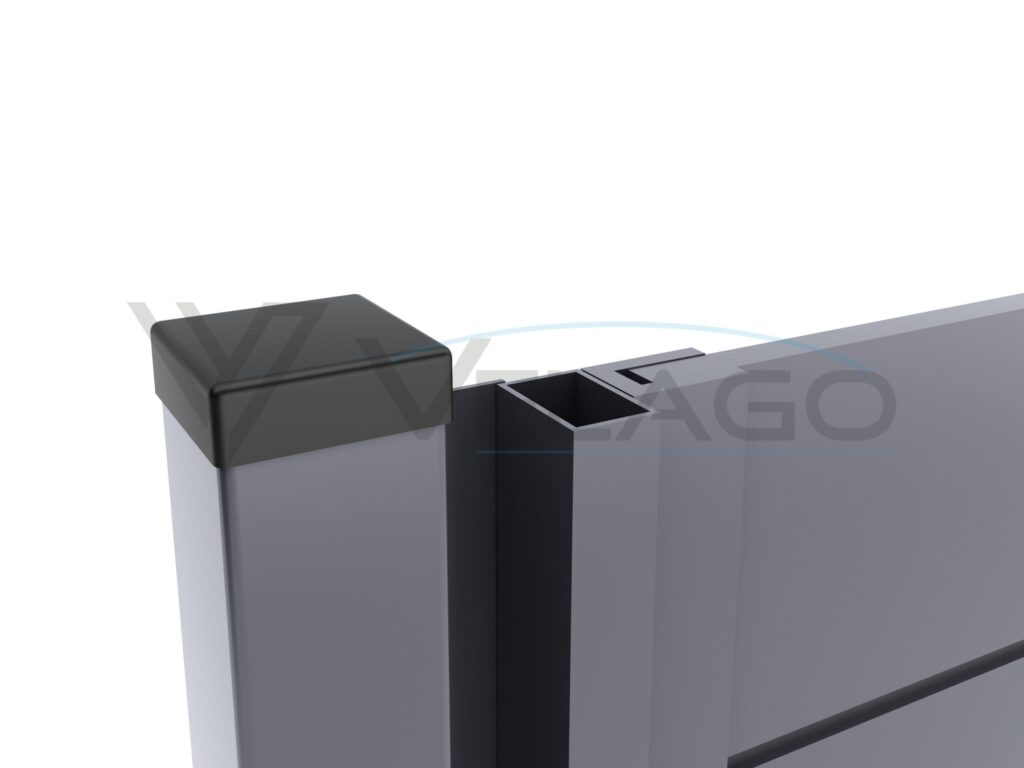 System DOLCE aluminium – widok boczny ogrodzenia przy wejściu na posesję, kolor czarny RAL 9005